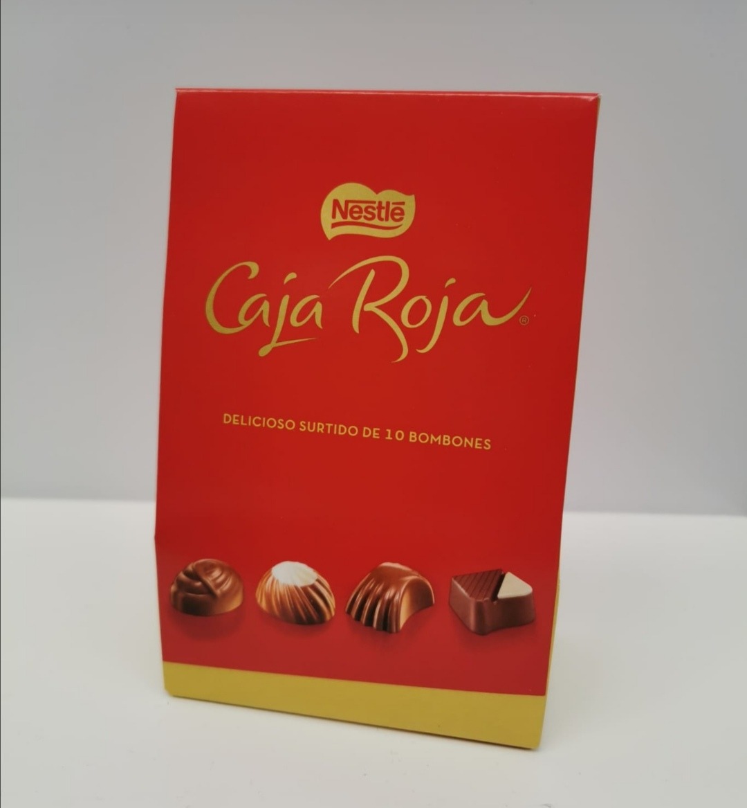 Deliciosos Bombones De Chocolate En Caja Roja Para El Día De San